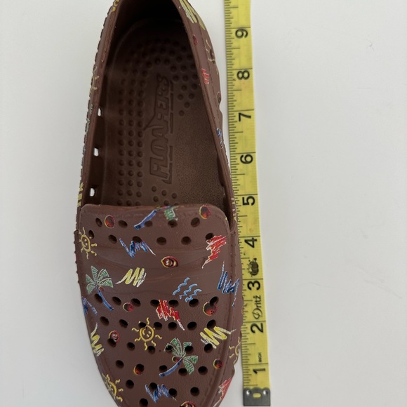 Kids Floafers Driftwood Brown Coconut shoes
Size J3 - Picture 3 of 7